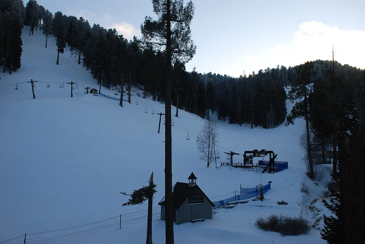 Early winter Mt Lemmon ski lift (2,791m/9,157ft) waiting for snowpack