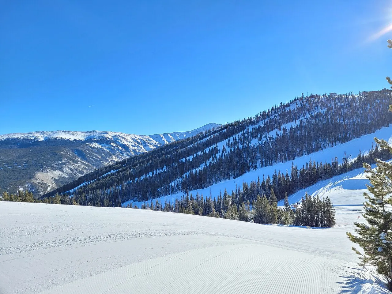A photo of skiing mountains