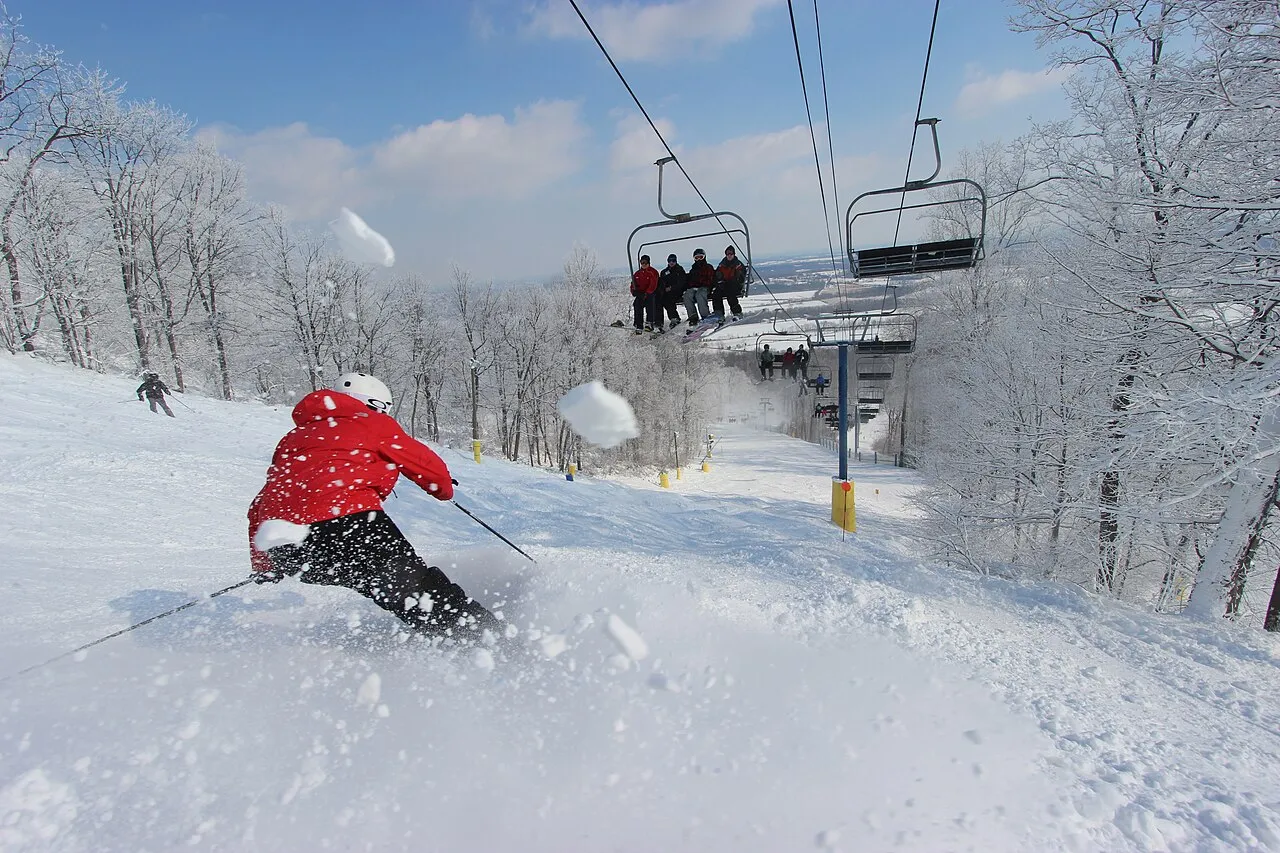 Skiing at Liberty Mountain Resort